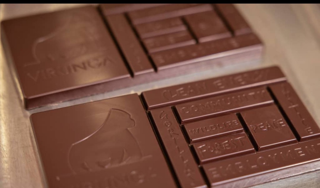 rukie_yusuf's tweet image. Cocoa is becoming an increasingly important agricultural export crop for Uganda with farmers in mukono Bundibugyo etc.
It&apos;s production is growing with a focus on quality &amp;amp; unique flavor profiles.
It is prized in its distict taste,when used in locally made chocolates #goldenposts.