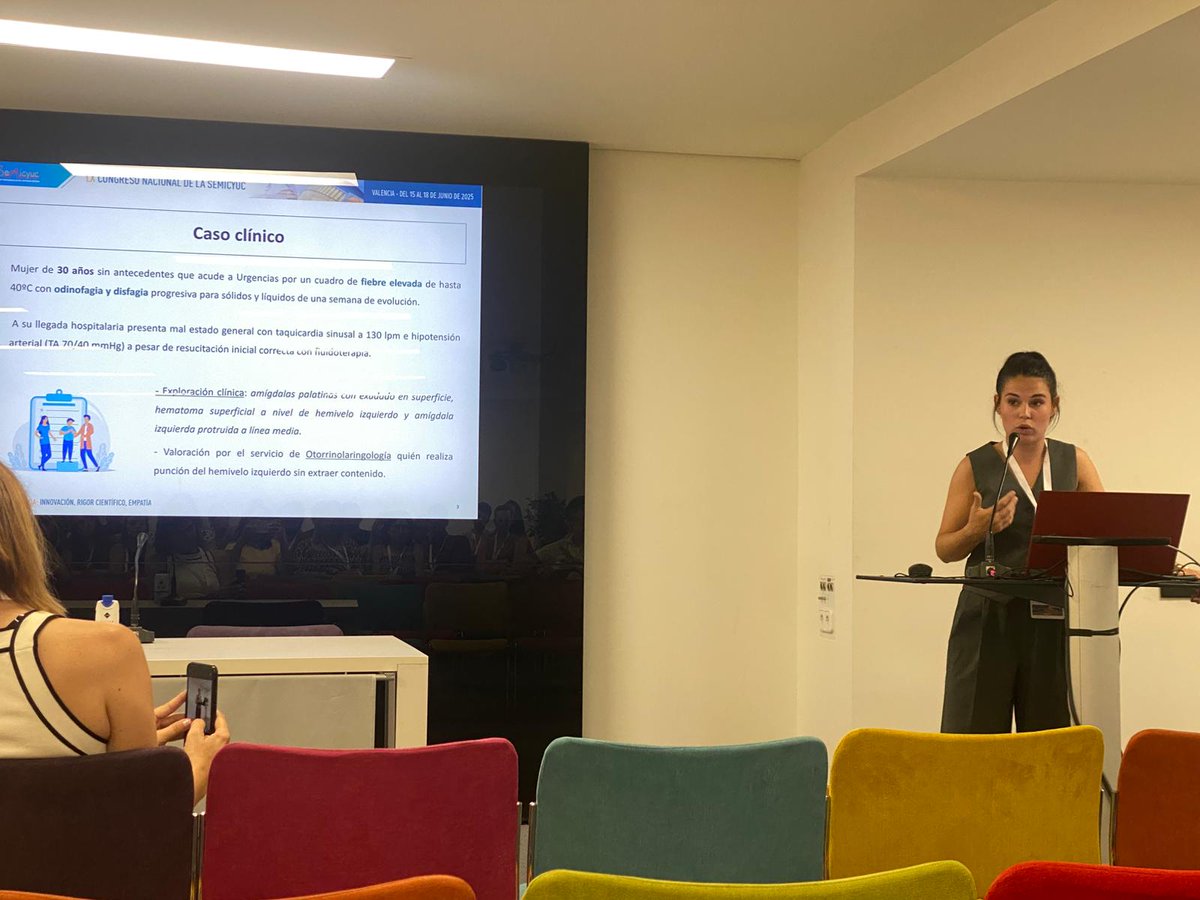 CAHU_Area_V's tweet image. 💬 La Dra. Carmen Díaz González, R5 de Medicina Intensiva del Hospital Universitario de Cabueñes, ha participado como ponente en el Congreso Nacional de la SEMICYUC, donde también forma parte del Comité responsable como Vocal 3 🩺
Un orgullo para nuestro hospital contar con…