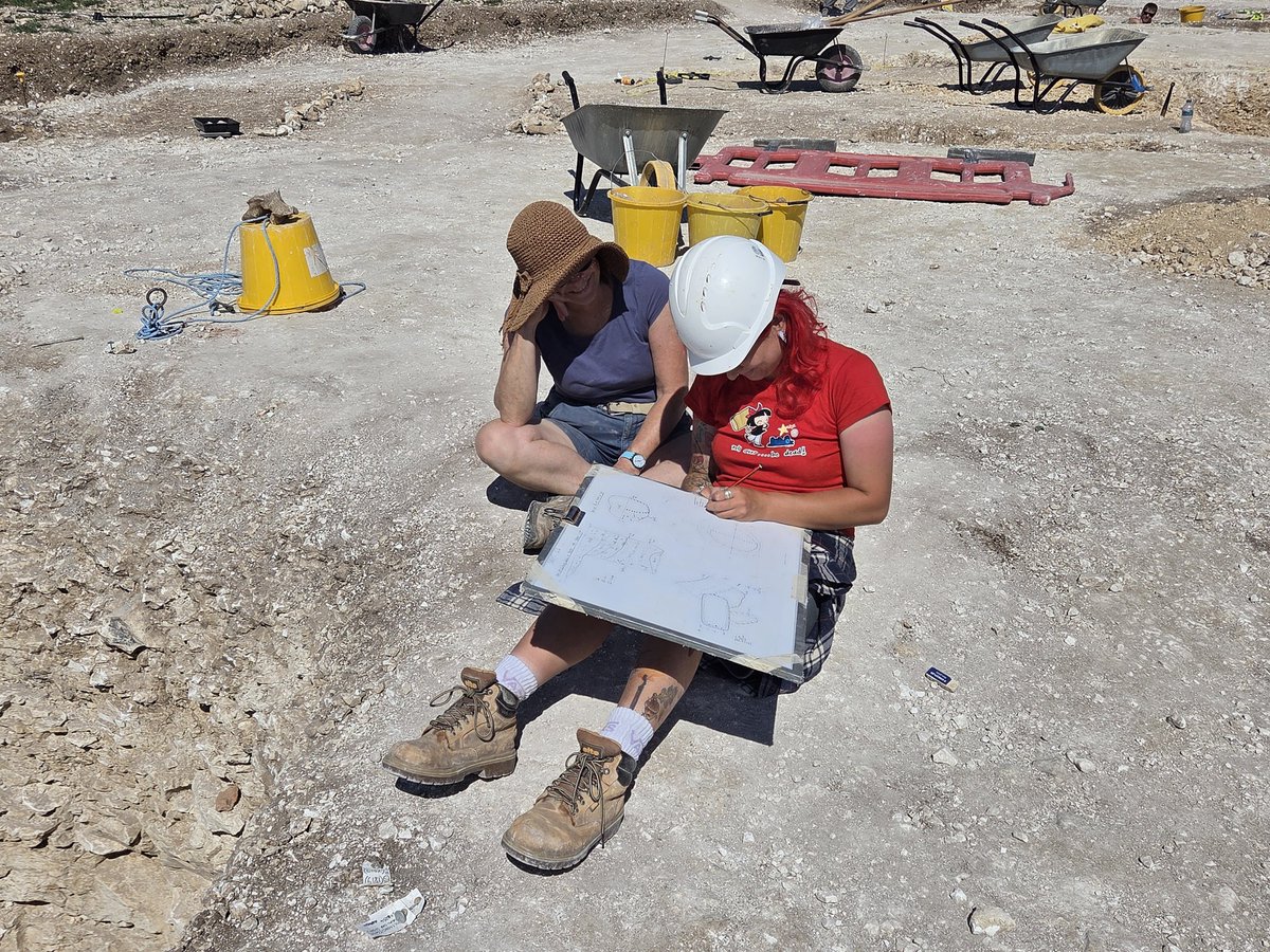 Durotrigesdig's tweet image. It's day 5 of packdown at #Durotriges25 and, despite the extreme heat, the team are ensuring all records, plans and sections of Iron Age #archaeology are complete