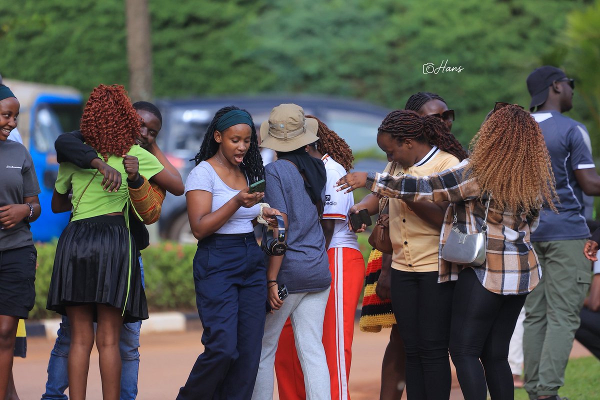 Naye nga the vibe is high over here 
When youths meet the vibe keeps on growing 

Keep the momentum and we keep the moment through our lenses 

#ExploreUganda