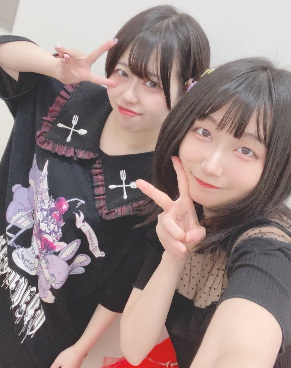 『超ソロソロ』@五反田G6
トッパー＆平日の早い時間からだったけどお客さんいっぱいでびっくり😳ありがとでした🎶
レオンさんから生誕でお披露目する新曲もらったぁ✨️和楽器ゴリゴリに入った和ロック夏曲🪭楽しみにしてて✌️
差し入れも感謝です🍈

演者様と🫶

橋本ありさ様
日南田まほ様
乙羽ゆか様