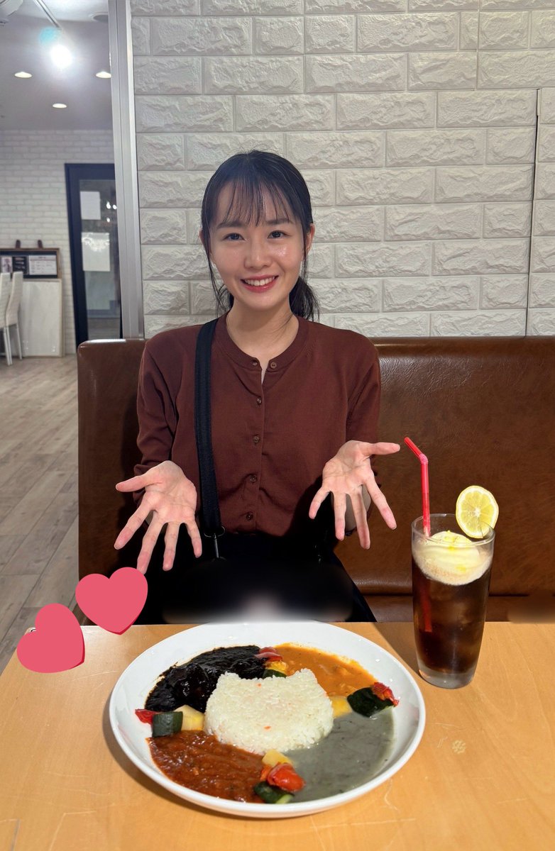 コラボカフェの試食会に参加させていただきました☺️💕

各ユニットのフードとドリンクがあって、どれも美味しそうでした🥺✨✨

テトラルキアのフードとドリンク、どちらも美味しかったです🥰

猫さんライスに、ハクちゃんも私も大喜びですね🐱

#リステ #リステップ