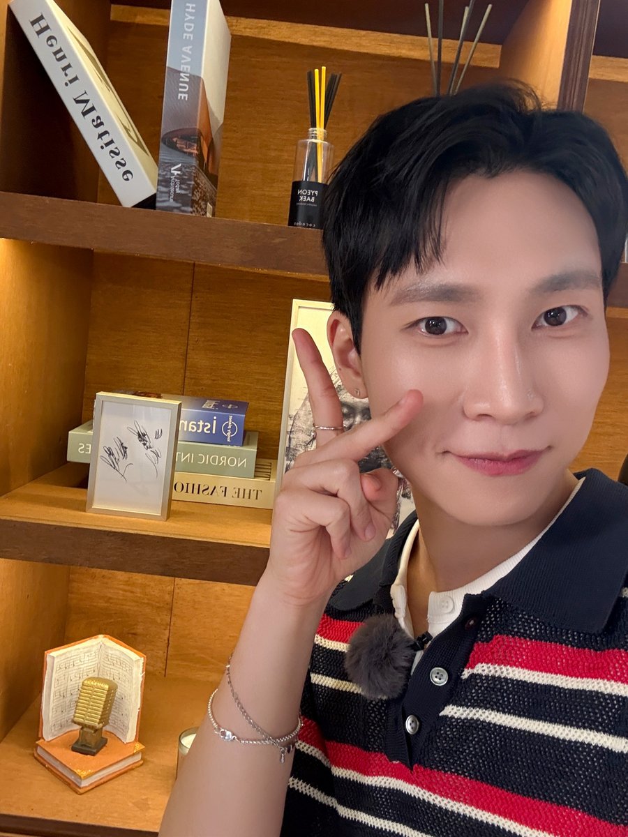 [📂]

📂 B:CHIVE
└📁 #후짜르트

보고 온 멜로디 손 🙌
그곳엔 깊은 울림과 감동이 있고
그 모든 걸 주는 은광이도 있어 `⎚⩊⎚´ -✧

#비투비 #BTOB
#서은광 #SEOEUNKWANG
<a href="/BTOB_SEKwang/">서은광</a>