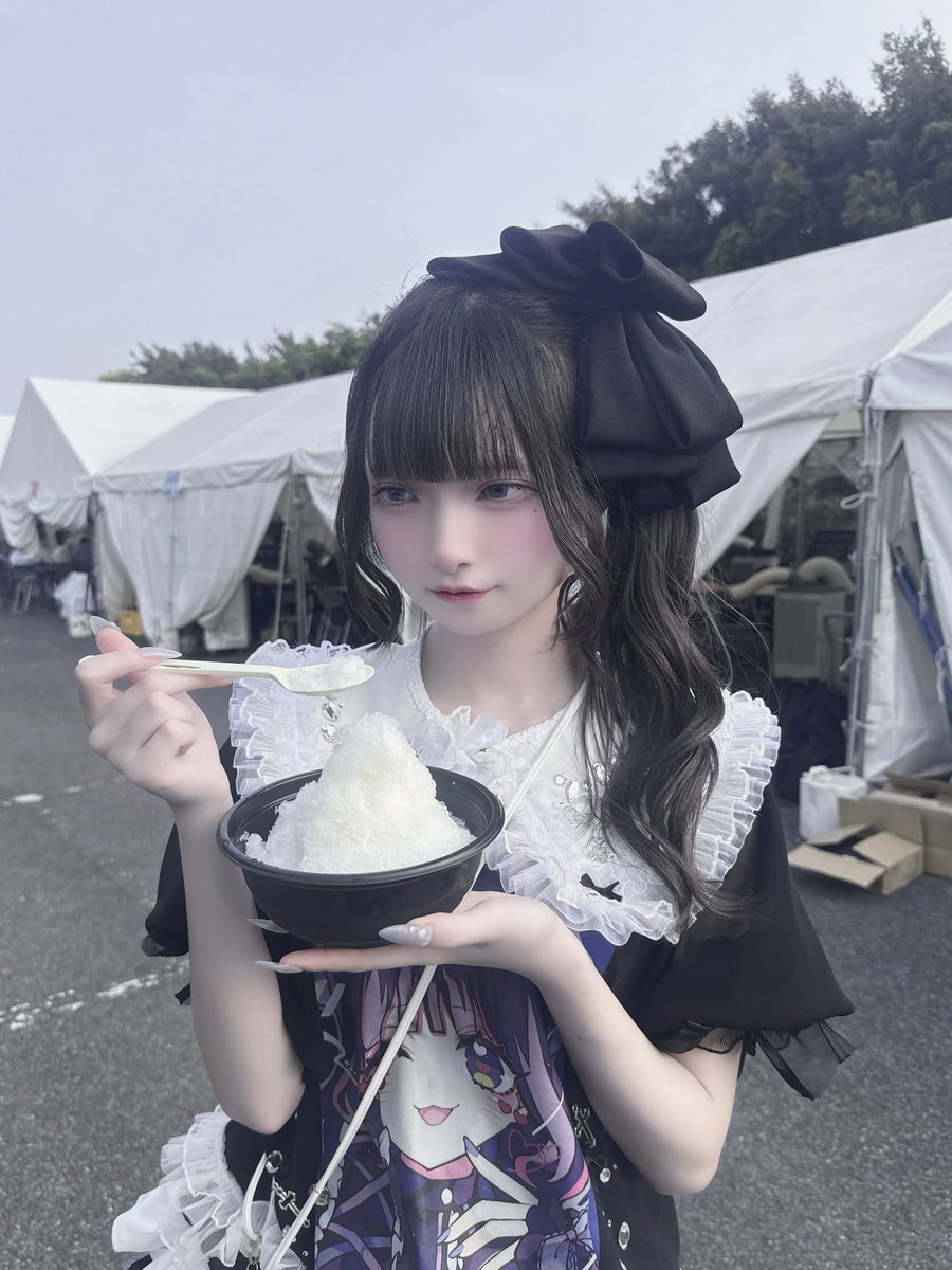 shiki_Ill's tweet photo. 今年の夏は引きこもりじゃ ないかも https://t.co/WybDmFLHkI