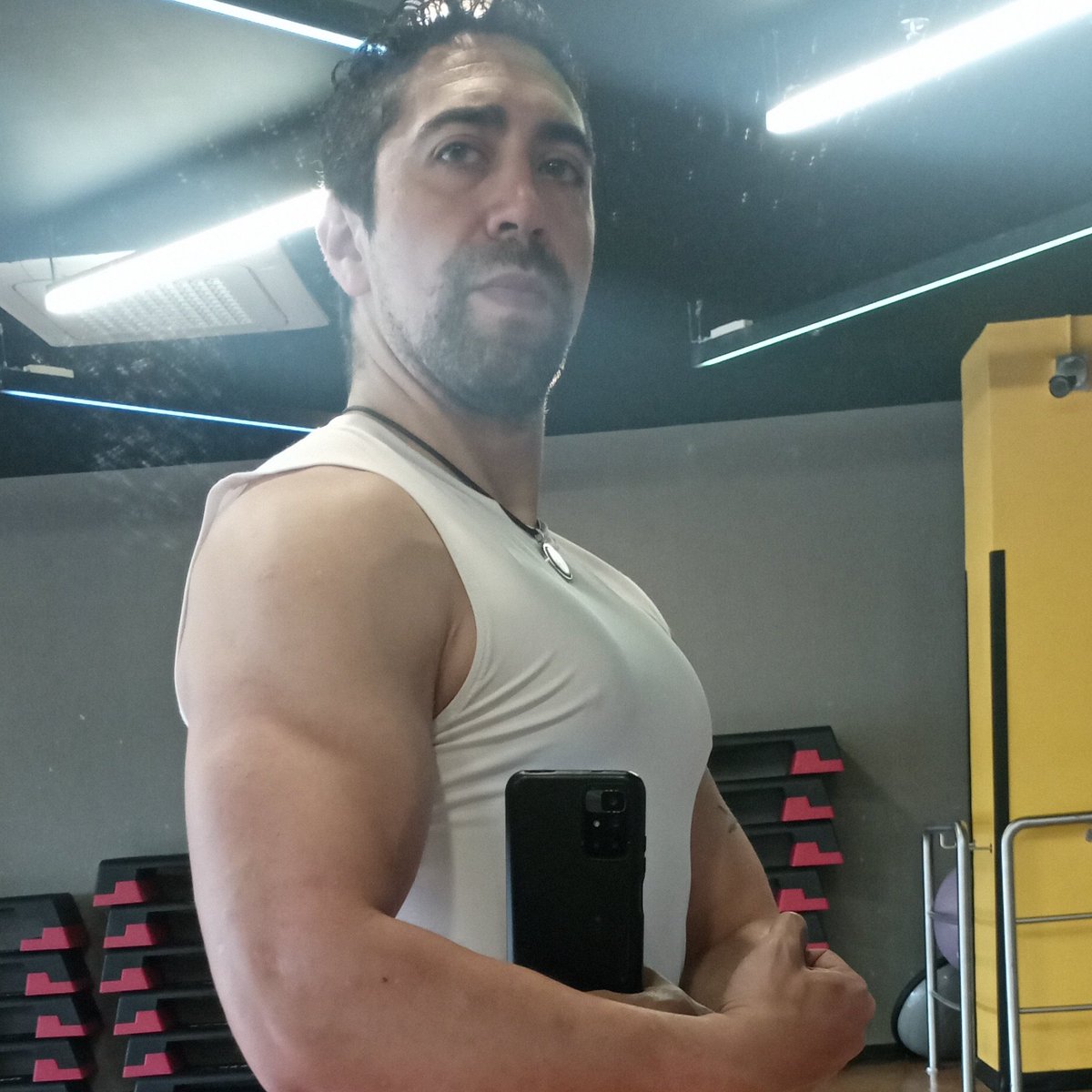 VLAD_FENIX's tweet image. #NuevaFotoDePerfil