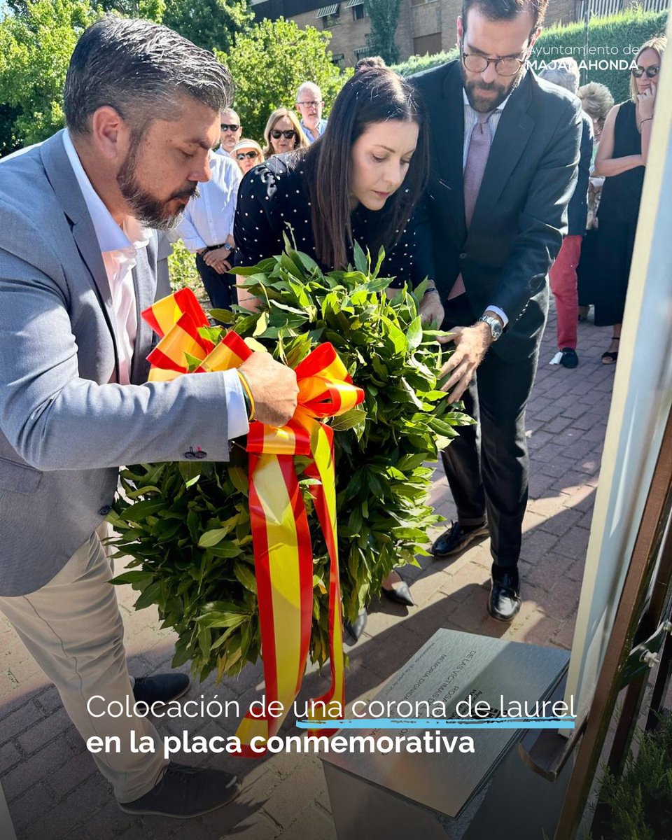 🗣️ "Miguel Ángel estará siempre vivo en nuestra memoria y en nuestros corazones. (...) El tiempo no borrará jamás el Espíritu de Ermua", <a href="/Lola_Moreno__/">Lola Moreno</a>  

🔹Majadahonda rinde homenaje a #miguelangelblanco y a todas las victimas del terrorismo.  

<a href="/FundMABlanco/">Fundación Miguel Angel Blanco</a> #SomosMemoria