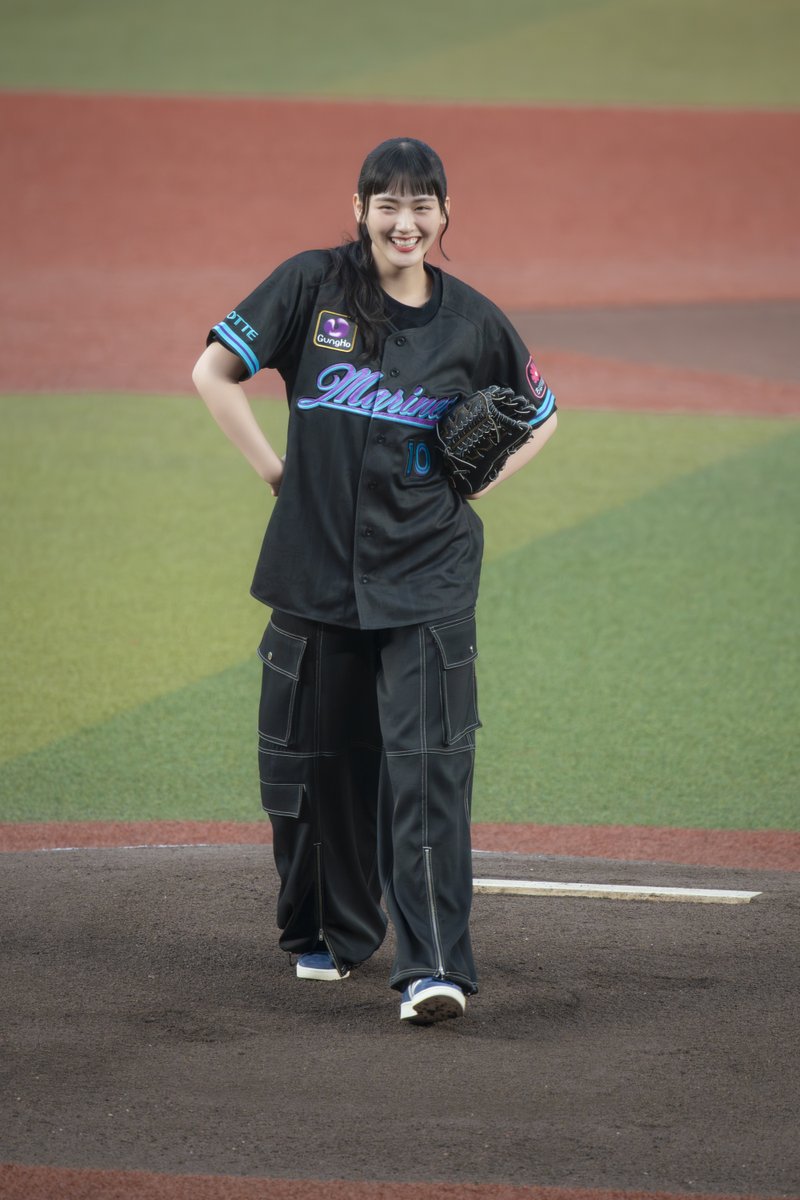 osushicam's tweet image. 2025.7.11
ZOZOマリンスタジアム
#櫻坂46 @sakurazaka46
#山﨑天 さん
#始球式 #千葉ロッテマリーンズ #プロ野球