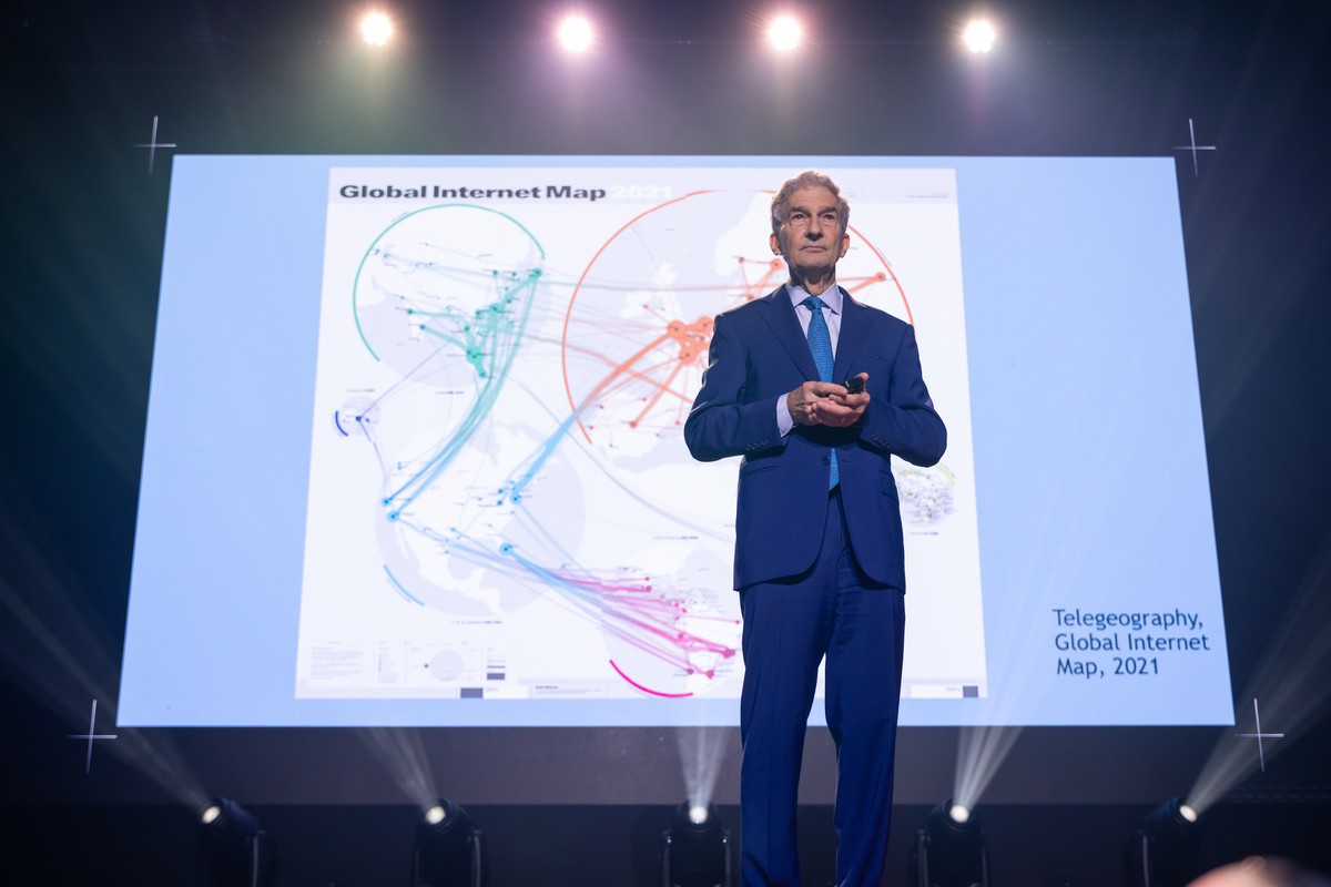 AIforGood's tweet image. The #AIforGood Global Summit continued this morning on Center Stage at the AI Standardization Exchange, exploring how AI #standards, #computing, and human-AI collaboration can shape a trusted and innovative future.
This morning’s sessions featured:
👉 AI Standards: Building…