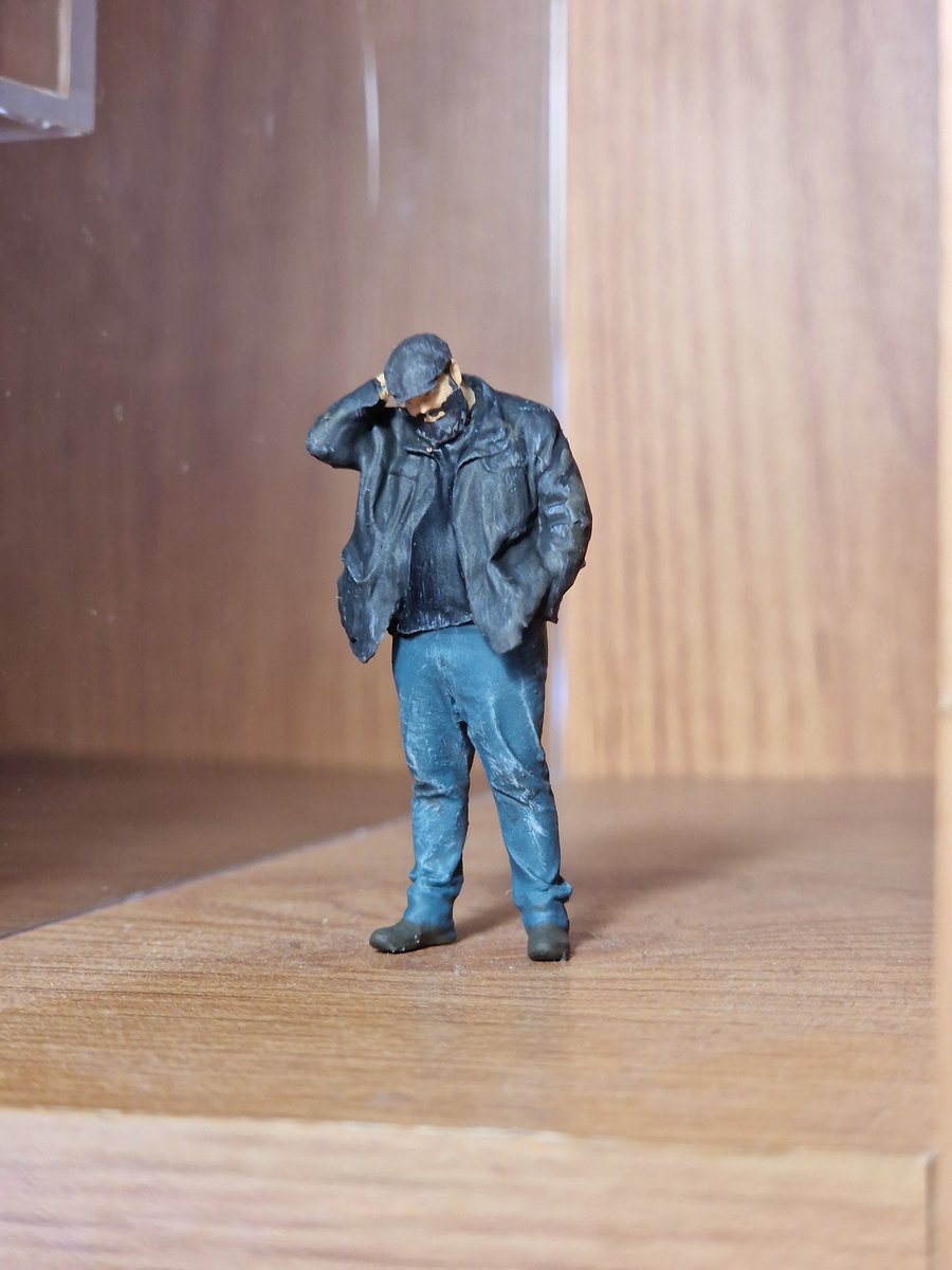 I've finally got around to painting myself!  

Thanks, Chris, at Modelu for sending this over.  I'm available on their website if you want one too!