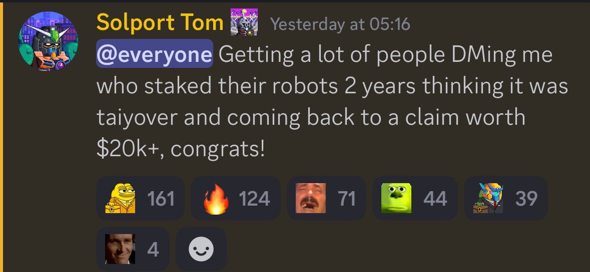 moongati_sol's tweet image. Yes I bought a Gen 1+ gen 2 2 years ago staked them with oil and now have close to $30k that I’ve still not touched