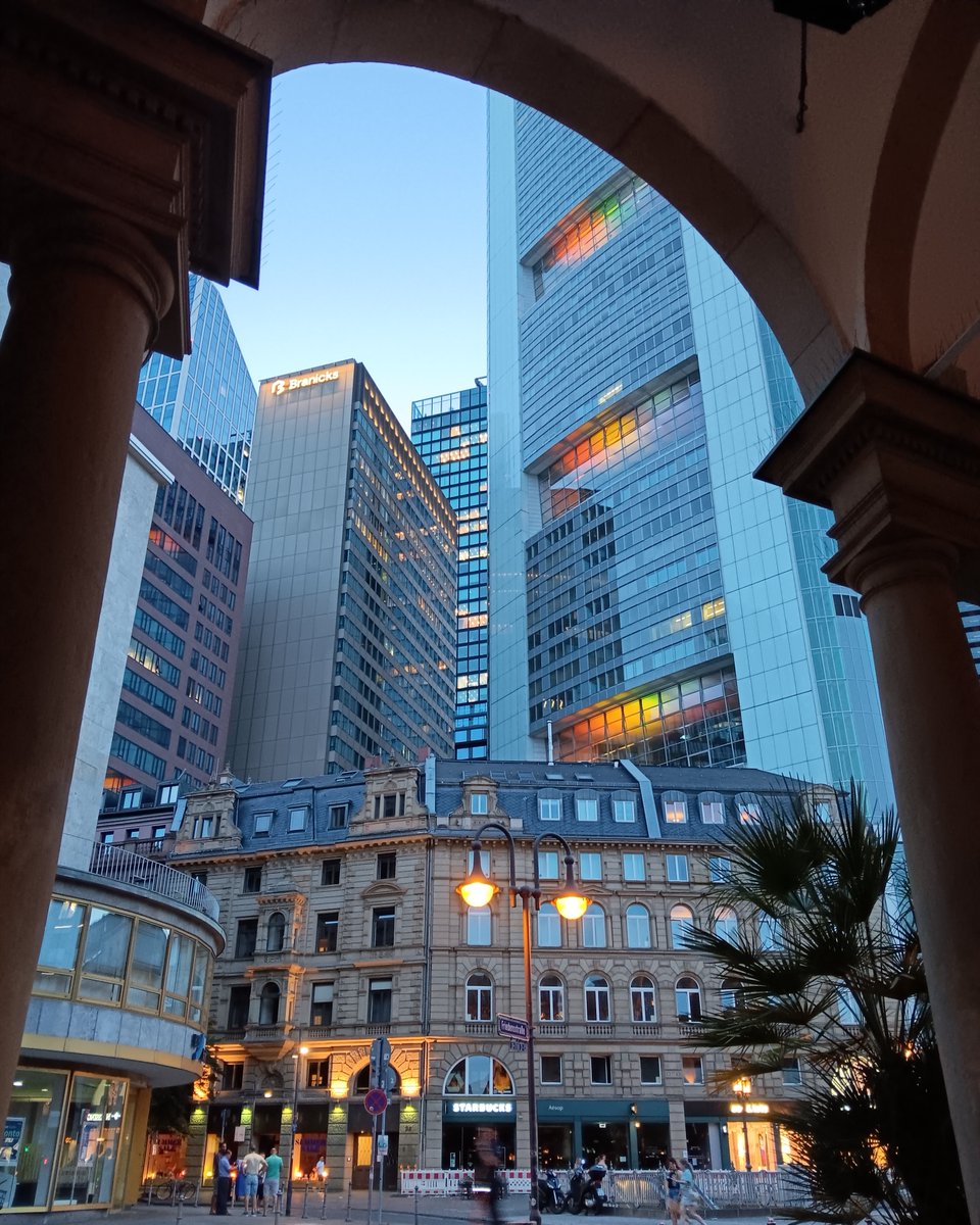 A recent sundowner... at the terrace of the Steigenberger Frankfurter Hof