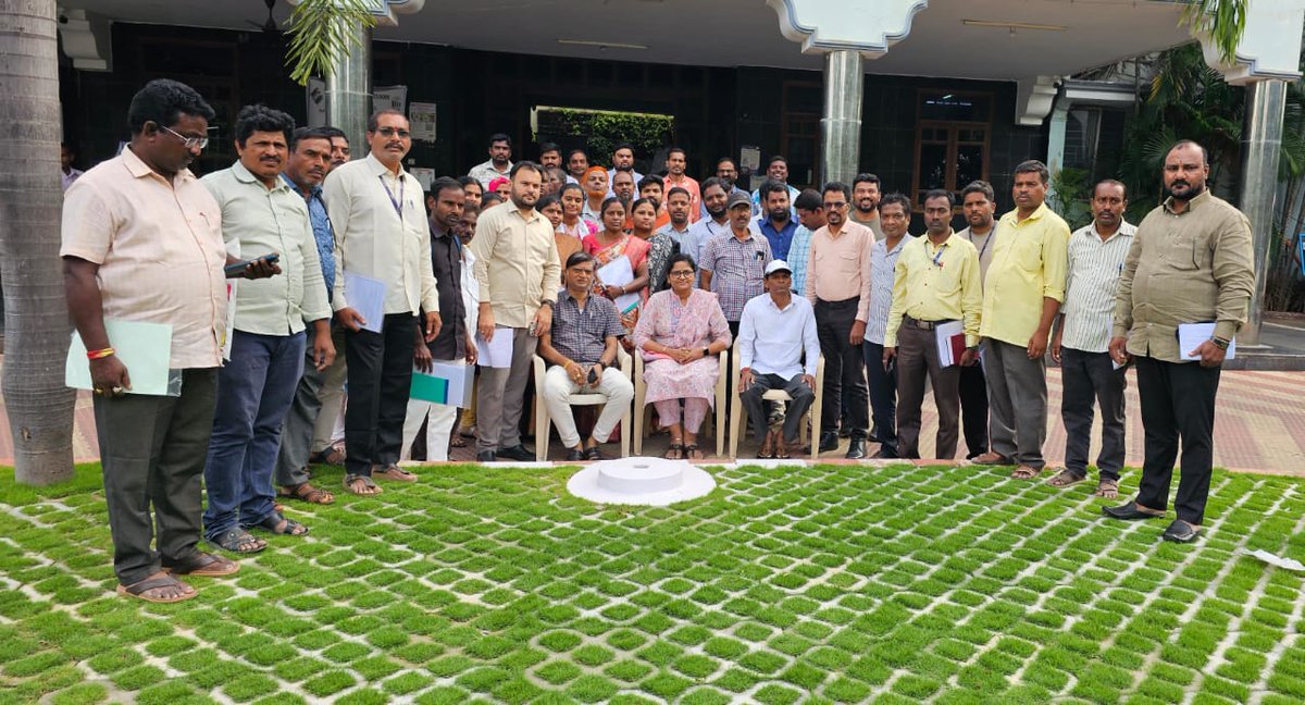 Chief Electoral Officer Telangana (@ceo_telangana) on Twitter photo Training programs for Booth Level Officers are being held in Serilingampally Assembly Constituency
#ECI #CEOTelangana
<a href="/ECISVEEP/">Election Commission of India</a> <a href="/SpokespersonECI/">Spokesperson ECI</a> Training programs for Booth Level Officers are being held in Serilingampally Assembly Constituency
#ECI #CEOTelangana
<a href="/ECISVEEP/">Election Commission of India</a> <a href="/SpokespersonECI/">Spokesperson ECI</a>