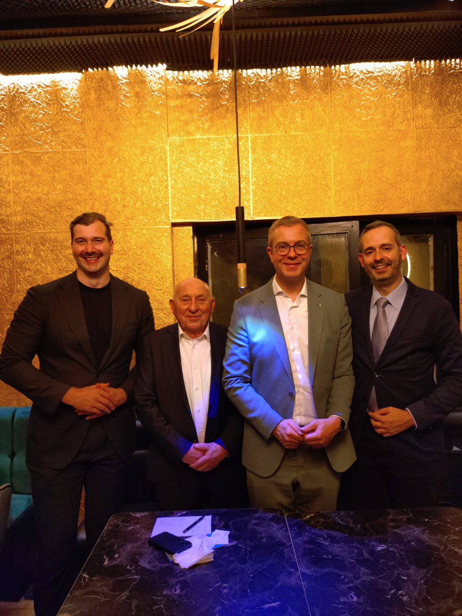 TimurHusein's tweet image. Gestern waren CDU-Finanzsenator @StefanEvers_Bln bei uns zu Besuch. Klartext: Die Schulden steigen, Investitionen sind  notwendig, Steuern wollen wir nicht erhöhen -&amp;gt; Einsparungen und Reformen sind daher notwendig. Danke für die ehrliche Diskussion!
