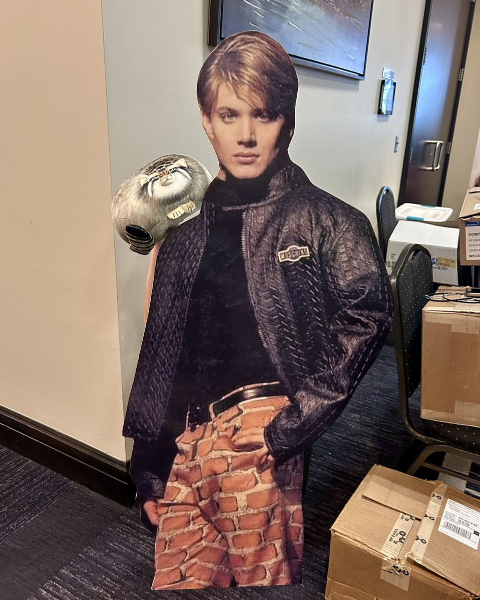 irena | 🌈🌻🏒 tweet media