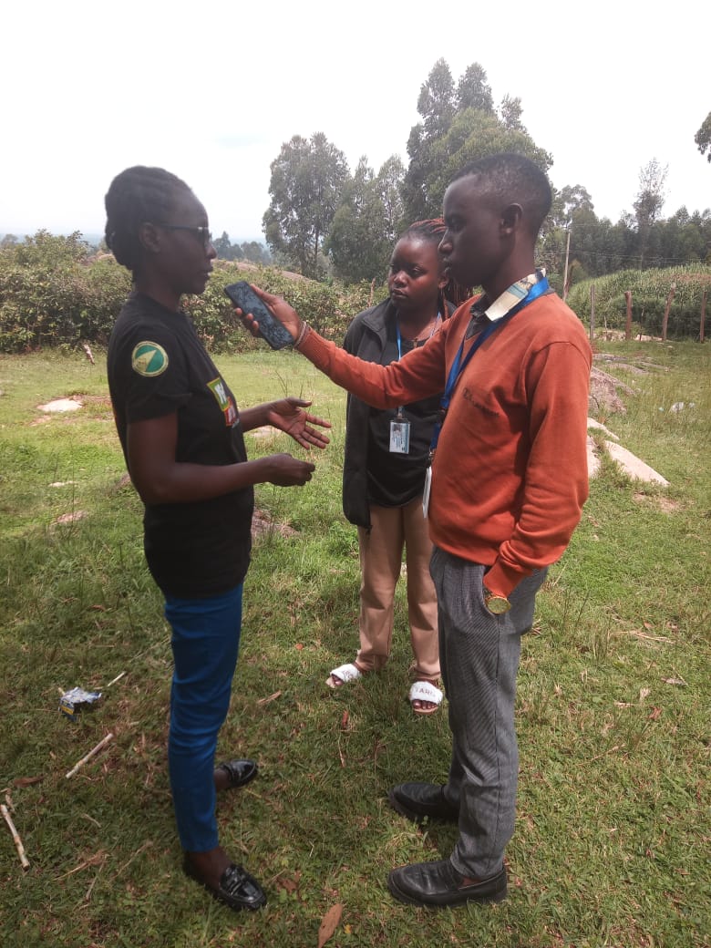 Tune in tonight! 📢 Our very own Kakamega TB Champion Cecilia Asaji was interviewed by Lubao FM today, sharing insights on our key advocacy agenda! Don't miss it on the 7 PM &amp; 9 PM news. Let's raise awareness together! #TBChampion #Kakamega #HealthAdvocacy #LubaoFM