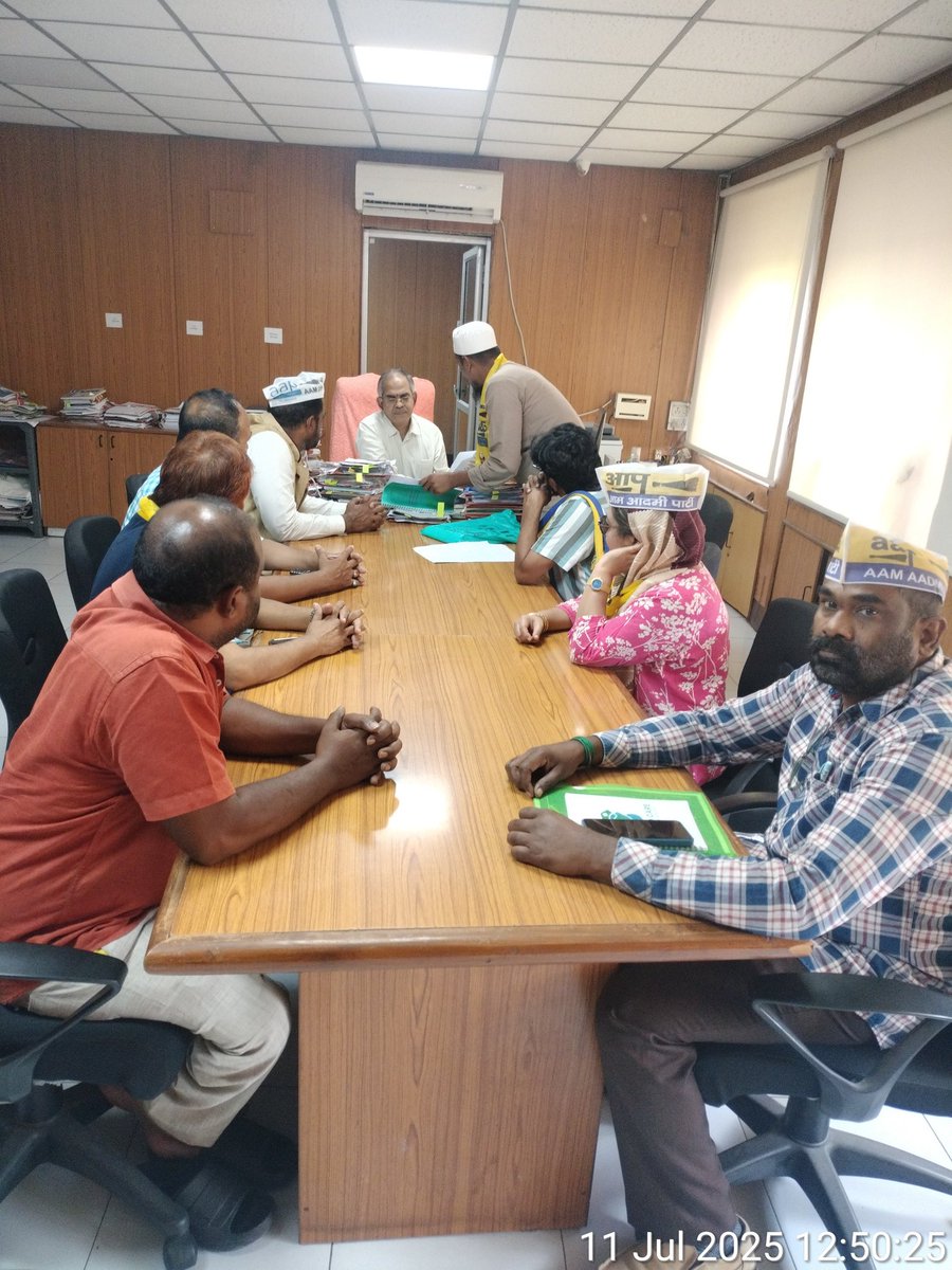 Junaid Aam Aadmi Party (@aam_junaid) on Twitter photo Today along with senior leaders of Aap, we met the JD CDMA <a href="/tksreedevi/">TK Sreedevi</a> & Engineer in Chief to raise serious issues concerning Bodhan MCB . We demanded a full inquiry in misuse of fund & strict action against the officers involved. Public money must be respected. <a href="/TelanganaCS/">Office of Chief Secretary, Telangana Govt.</a> Today along with senior leaders of Aap, we met the JD CDMA <a href="/tksreedevi/">TK Sreedevi</a> & Engineer in Chief to raise serious issues concerning Bodhan MCB . We demanded a full inquiry in misuse of fund & strict action against the officers involved. Public money must be respected. <a href="/TelanganaCS/">Office of Chief Secretary, Telangana Govt.</a>