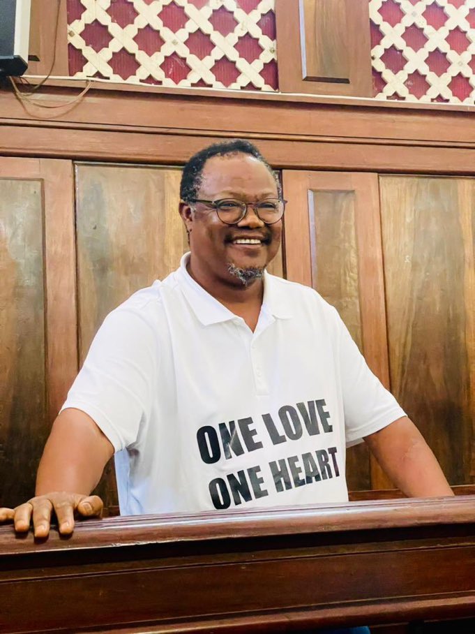 NesiMkunga's tweet image. 😊 : 
#OneLove
#OneHeart
#NorefomsNoelection