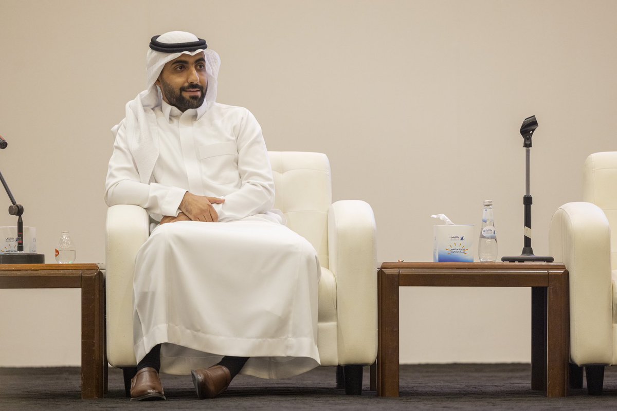 2/6
حيث ألقى سعادة رئيس جمعية الكلى الخيرية ببريدة الدكتور أحمد السلوم استشاري امراض الكلى الكلمة الافتتاحية للقاء بحضور نخبة من الاستشاريين والأخصائيين في مجال رعاية الكلى، للإجابة على اسألة واستفسارات المرضى