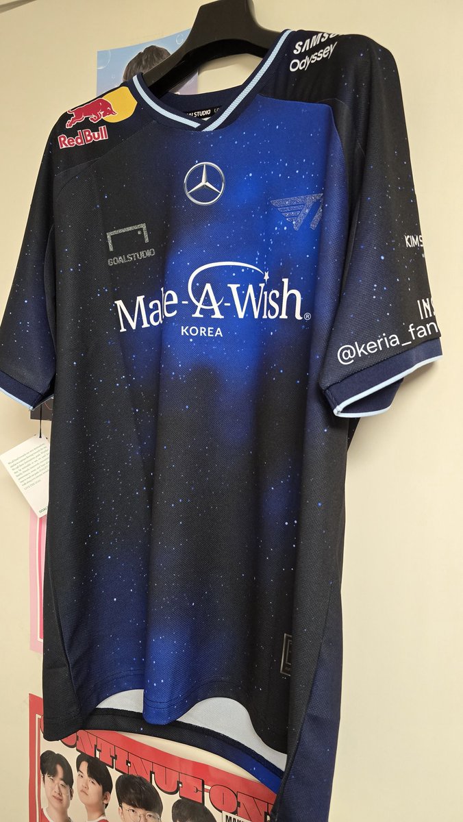 개인적으로 최근에 구매한 유니폼 중 제일 이쁜거같다
#makeawish #T1 #유니폼 #uniform #케리아 #keria