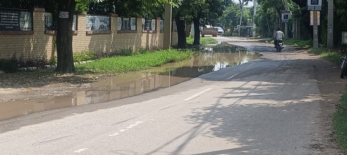 SabarAlil0077's tweet image. Kot to bunga road near mount litra school 9416943477