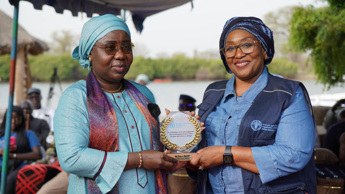 FAO West Africa (@faowestafrica) on Twitter photo Cérémonie co-présidée par Mme <a href="/BTchicaya/">Bintia Stephen Tchicaya</a>, Coordonnatrice p.i.<a href="/FAOWestAfrica/">FAO West Africa</a>
et <a href="/Drfatoudiouf/">Fatou DIOUF</a>, ministre des Pêches 🇸🇳.
Un engagement fort pour le développement durable d'une filière ostréicole moderne au Sénégal. #FISH4ACP #BlueTransformation
<a href="/EU_Partnerships/">EU International Partnerships 🇪🇺</a> <a href="/BMZ_Bund/">Bundesentwicklungsministerium</a> @PressA Cérémonie co-présidée par Mme <a href="/BTchicaya/">Bintia Stephen Tchicaya</a>, Coordonnatrice p.i.<a href="/FAOWestAfrica/">FAO West Africa</a>
et <a href="/Drfatoudiouf/">Fatou DIOUF</a>, ministre des Pêches 🇸🇳.
Un engagement fort pour le développement durable d'une filière ostréicole moderne au Sénégal. #FISH4ACP #BlueTransformation
<a href="/EU_Partnerships/">EU International Partnerships 🇪🇺</a> <a href="/BMZ_Bund/">Bundesentwicklungsministerium</a> @PressA