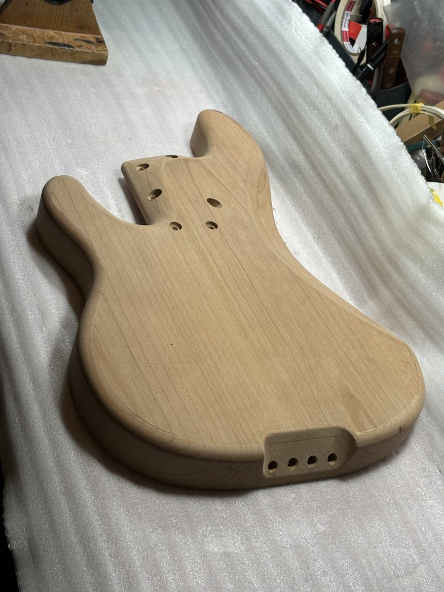 なんか穴いっぱいいてますけど
間違えたわけじゃないですよ