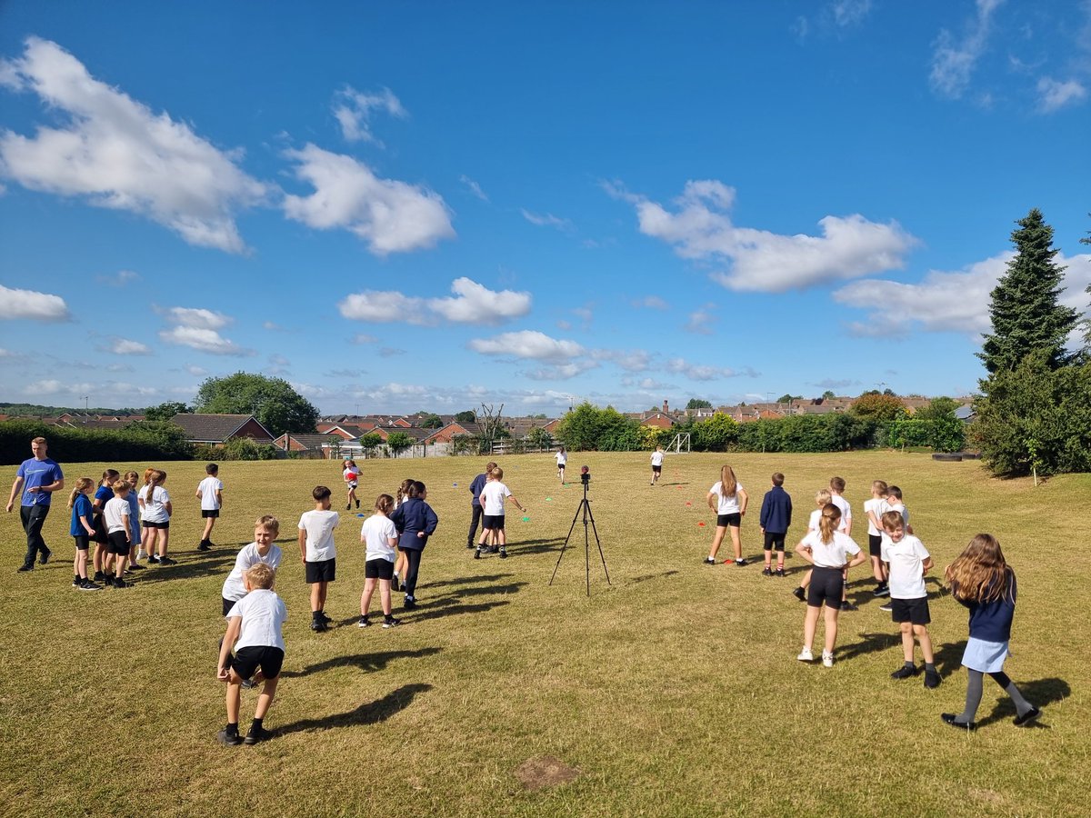 CookieKhaw's tweet image. Thank you to @astonhallschool for having us to film more content for the app this week.
This will be a very useful resource for many local schools to use in the future 🏃♂️🏃♀️💻
Keep an 👁 on this page
cookies-khaw.org/FitnessChallen…
@ADefelitto
@argonmediauk
@TCFRotherham