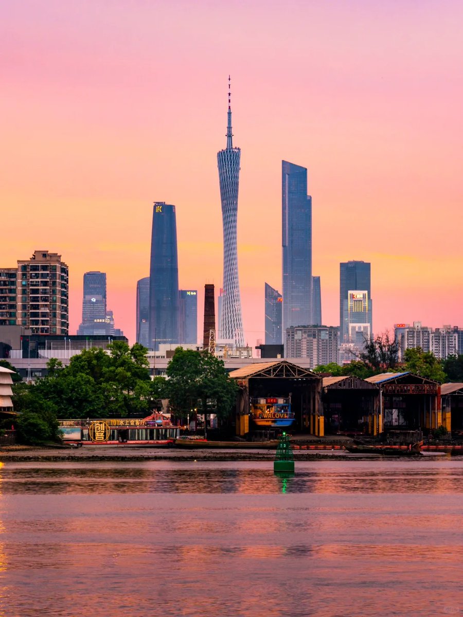 Guangzhou China (@guangzhou_city) on Twitter photo "๐๐ก๐ ๐ฌ๐ค๐ฒ ๐๐ซ๐จ๐ค๐ ๐ฅ๐ข๐ค๐ ๐๐ง ๐๐ ๐ ๐ข๐ง๐ญ๐จ ๐๐ฎ๐ฅ๐ฅ ๐ฌ๐ฎ๐ง๐ฌ๐๐ญ ๐๐ง๐ ๐ญ๐ก๐ ๐ฐ๐๐ญ๐๐ซ ๐๐๐ฎ๐ ๐ก๐ญ ๐๐ข๐ซ๐." ๐
โ Pamela Hansford Johnson
๐Guangzhou Xiajiao
๐ท ๆๅฝฑC้นฟๅฐ้นฟ "๐๐ก๐ ๐ฌ๐ค๐ฒ ๐๐ซ๐จ๐ค๐ ๐ฅ๐ข๐ค๐ ๐๐ง ๐๐ ๐ ๐ข๐ง๐ญ๐จ ๐๐ฎ๐ฅ๐ฅ ๐ฌ๐ฎ๐ง๐ฌ๐๐ญ ๐๐ง๐ ๐ญ๐ก๐ ๐ฐ๐๐ญ๐๐ซ ๐๐๐ฎ๐ ๐ก๐ญ ๐๐ข๐ซ๐." ๐
โ Pamela Hansford Johnson
๐Guangzhou Xiajiao
๐ท ๆๅฝฑC้นฟๅฐ้นฟ