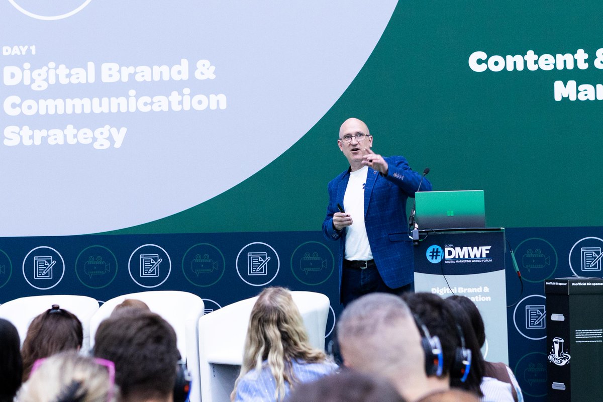 cday_uk's tweet image. Social media isn’t just a channel, it’s a business transformation.
Chapter 2 of The Social B2B Organization breaks it down.  Available on Amazon:
🇺🇸 okt.to/LCxdo1
🇬🇧 okt.to/gTCSYU
What’s your biggest barrier to going social-first?