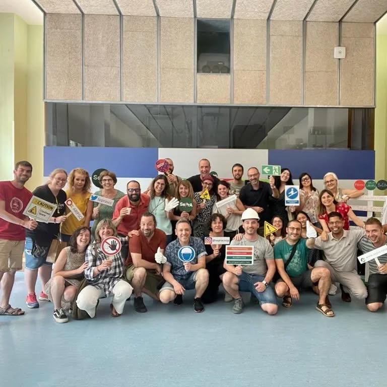 MESCoopAragon's tweet image. 👀💜💚Reactivamos el especial Miradas del Mercado Social en  @arainfonoticias . Y lo hacemos con una entrevista a @Seprascc ..👩🏻‍🚒🩺

💬 &quot;Es indispensable integrar la prevención de riesgos laborales en los sistemas productivos&quot;: arainfo.org/?p=310205