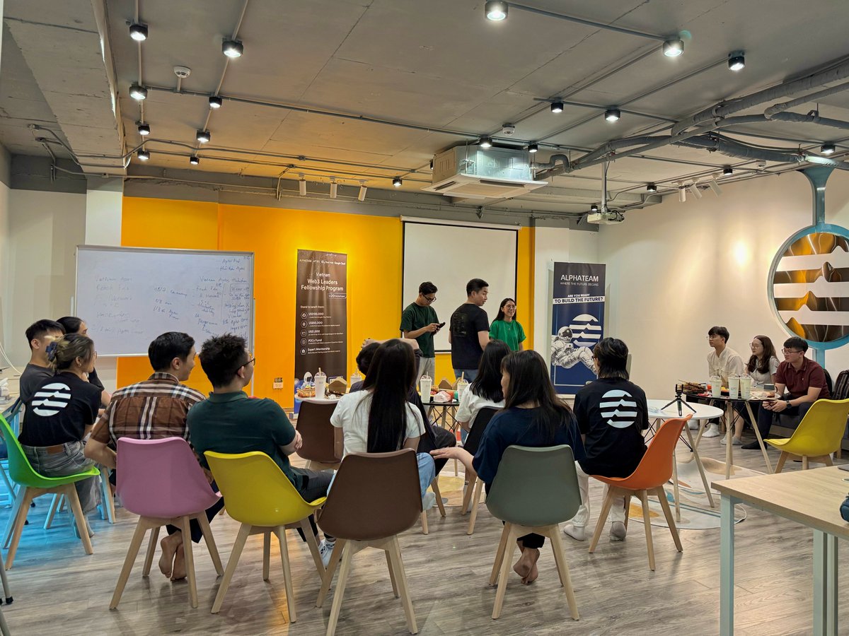 It’s Friday at AlphaTeam office: <a href="/Aptos/">Aptos</a> builders gather to pitch their product, drop alpha, refine decks, and get hands-on feedback.

AlphaTeam is always here to deliver timely support for builders on <a href="/Aptos/">Aptos</a>.🌐

Real ones build. AlphaTeam backs them.