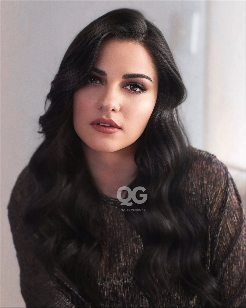 Sextou, Família! 💃🏻
Desejamos a todos uma feliz sexta-feira!!! ✨️ 

<a href="/maiteperroni/">Maite Perroni B.</a> 🤎