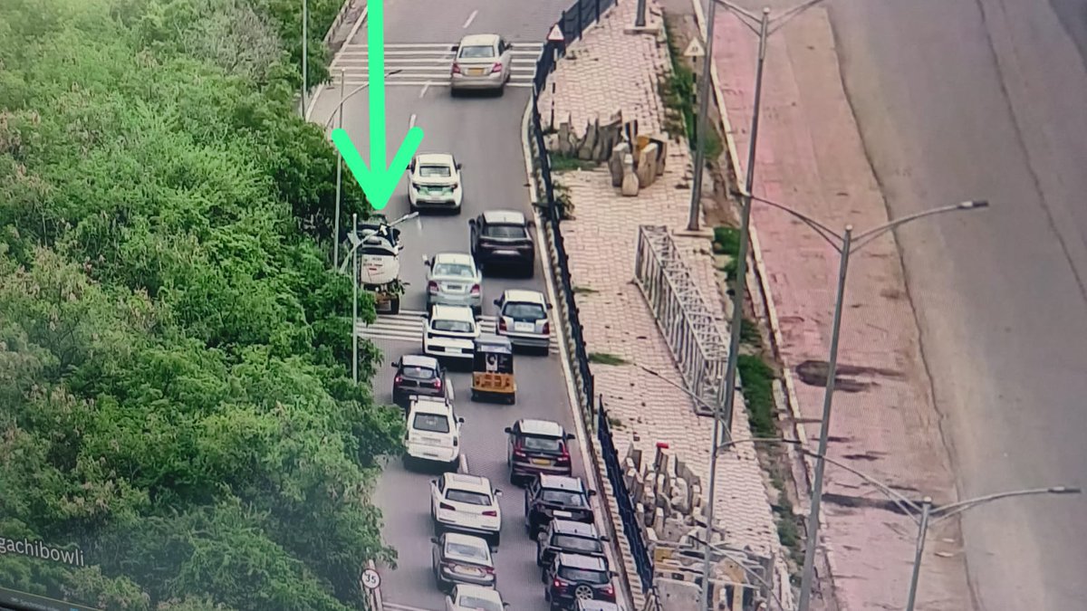 Traffic Update 11.07.2025, 16:28 Hrs
Traffic movement is slow at L&amp; T towers from Gachibowli Junction . Due to Vehicle Breakdown.
Gachibowli Traffic Police  are working to clear Traffic. Please cooperate with Traffic Police.
We request all commuters to cooperate with the Traffic.