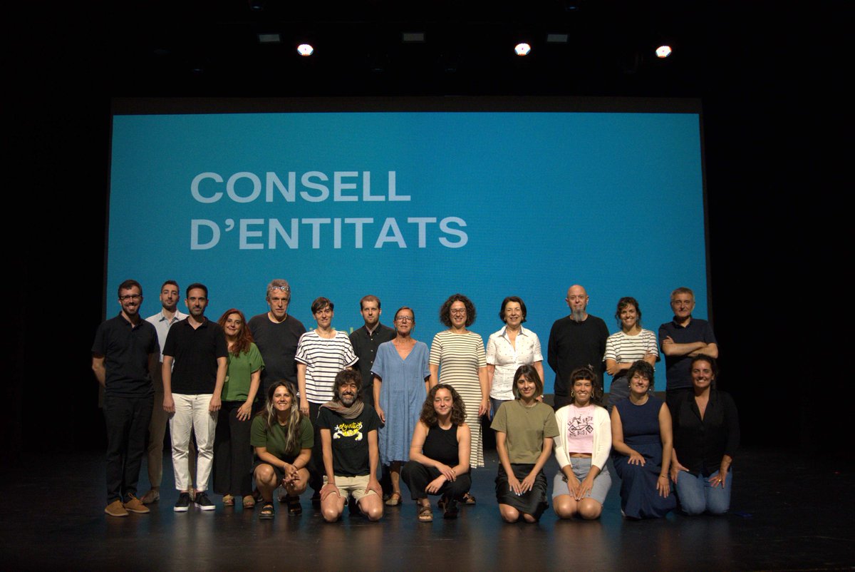 AcademiaMusica_'s tweet photo. Ahir, les entitats associades a l’Acadèmia vam compartir una jornada de treball a @parallel62bcn. 

Va ser un espai per escoltar, debatre i reflexionar sobre com fomentar la participació activa, intercanviar inquietuds i enfortir els vincles que ens uneixen. Gràcies a tothom! https://t.co/8JVP3k8gG1