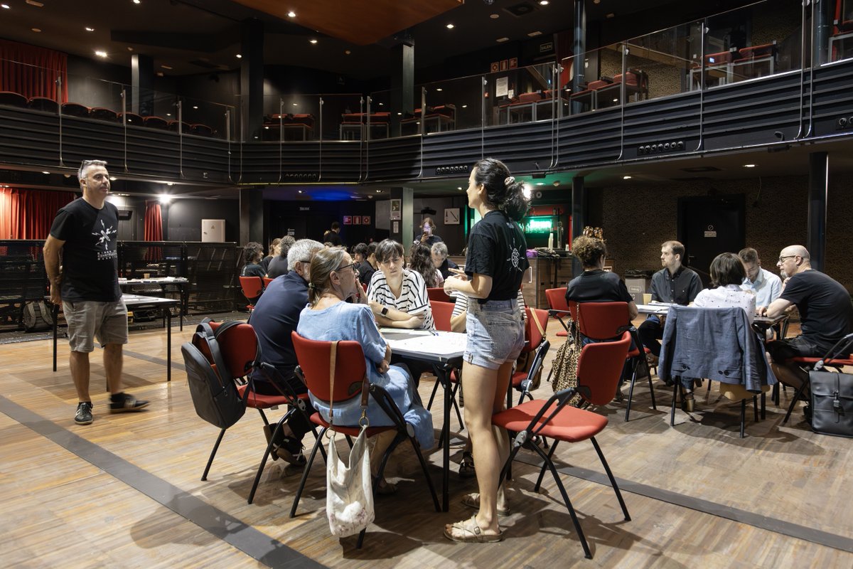 AcademiaMusica_'s tweet photo. Ahir, les entitats associades a l’Acadèmia vam compartir una jornada de treball a @parallel62bcn. 

Va ser un espai per escoltar, debatre i reflexionar sobre com fomentar la participació activa, intercanviar inquietuds i enfortir els vincles que ens uneixen. Gràcies a tothom! https://t.co/8JVP3k8gG1