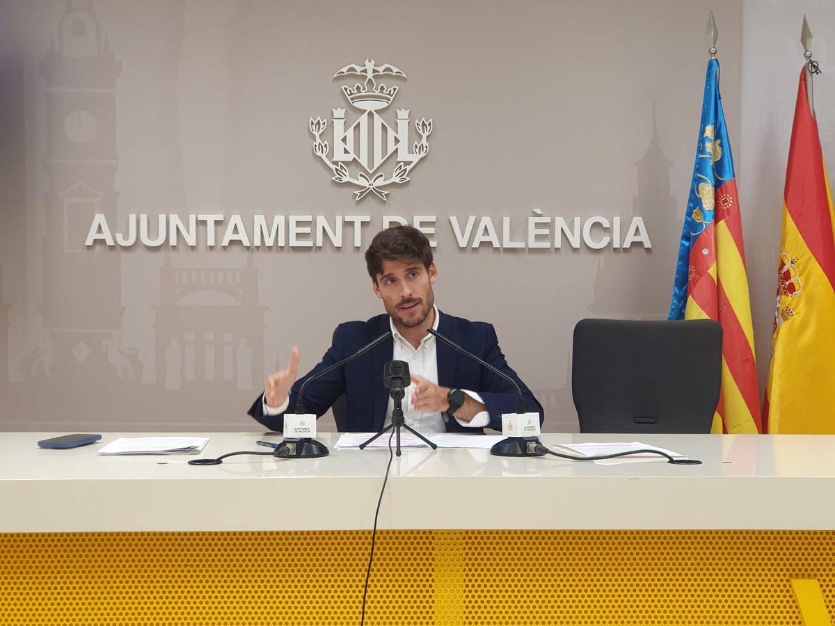🔶 Acords #JGL
Impulsar compra de 134 #VPP a #laTorre
Encarregar el projecte per reparar infraestructures danyades per la #DANA a #laTorre, #ForndAlcedo i #Castellar-#l’Oliveral
Rehabilitar piscines de #Benicalap i #ParcdelOest
Obres de remodelació de Gaspar Aguilar i Sant Vicent