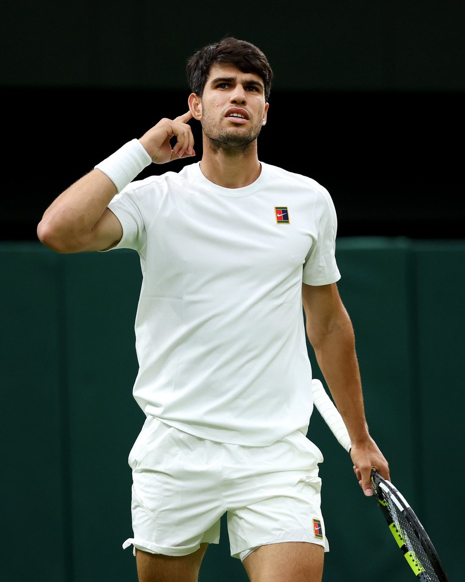 HOY Don Carlos Alcaraz ganará su semifinal en 4 sets (3-1), de nada.

#Wimbledon