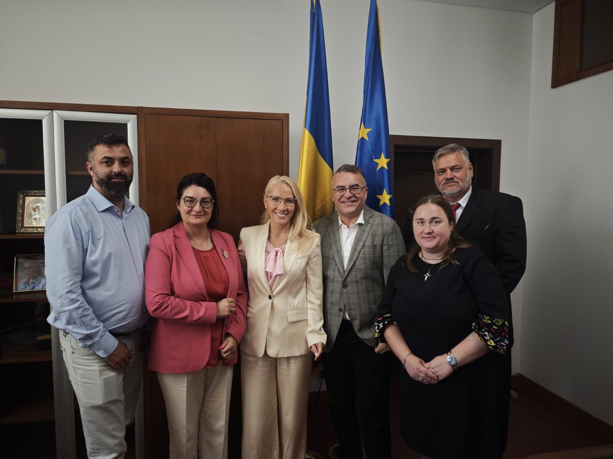 IRBruynseels's tweet image. Inițiativa Națională Anti-Drog (INAD) va produce rezultate!
Am avut prima întâlnire a Grupului Legislativ din cadrul inițiativei lansate acum două săptămâni.
Ne-am reunit, fizic și online, pentru a lucra pe soluții legislative concrete care să ajute la prevenirea consumului de…