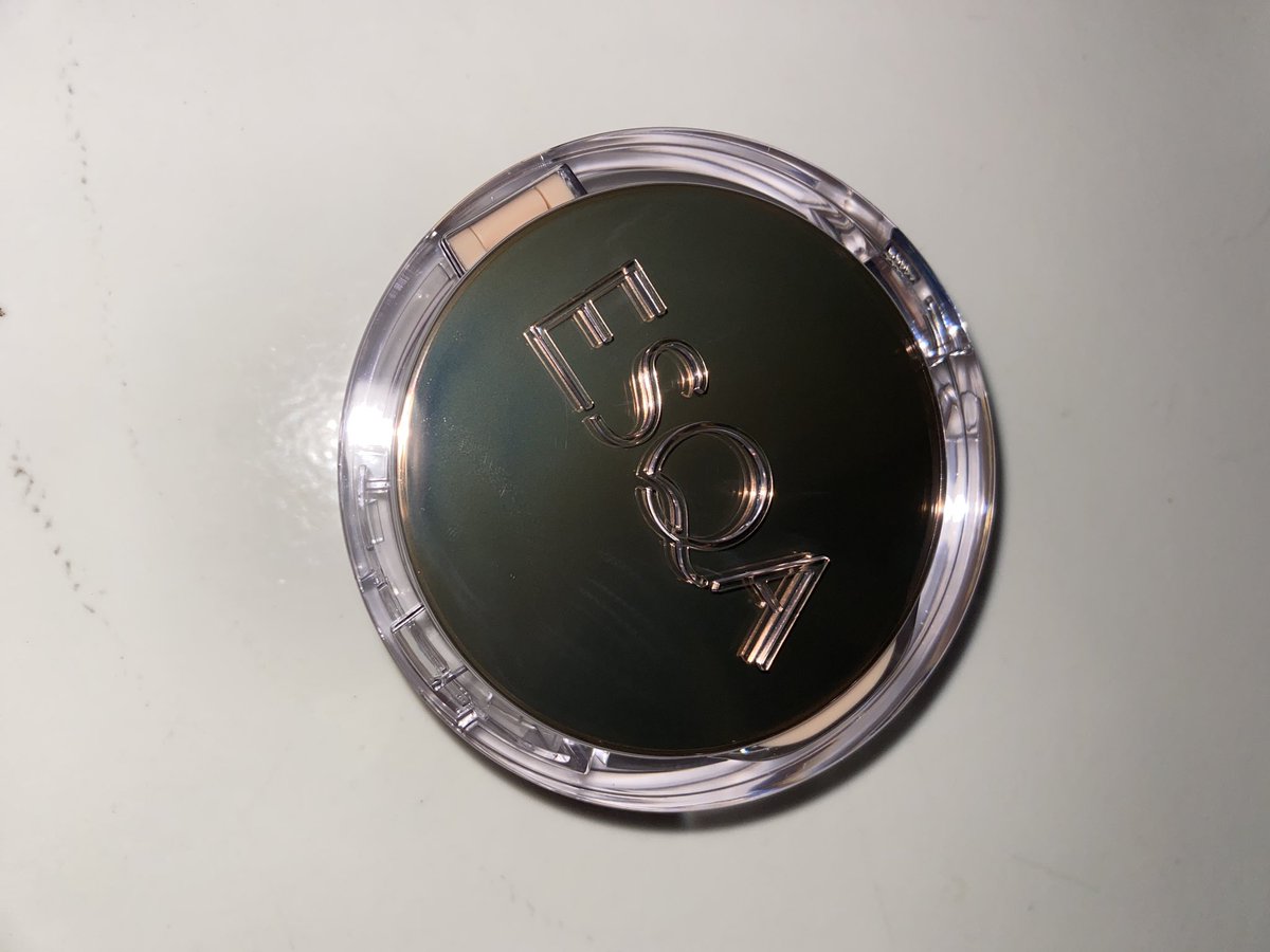 bantu jual ges, cushion esqa velvet matte shade pancake

reasonnya karena salah shade jir, gelap dan jd abu abu 😔🥲