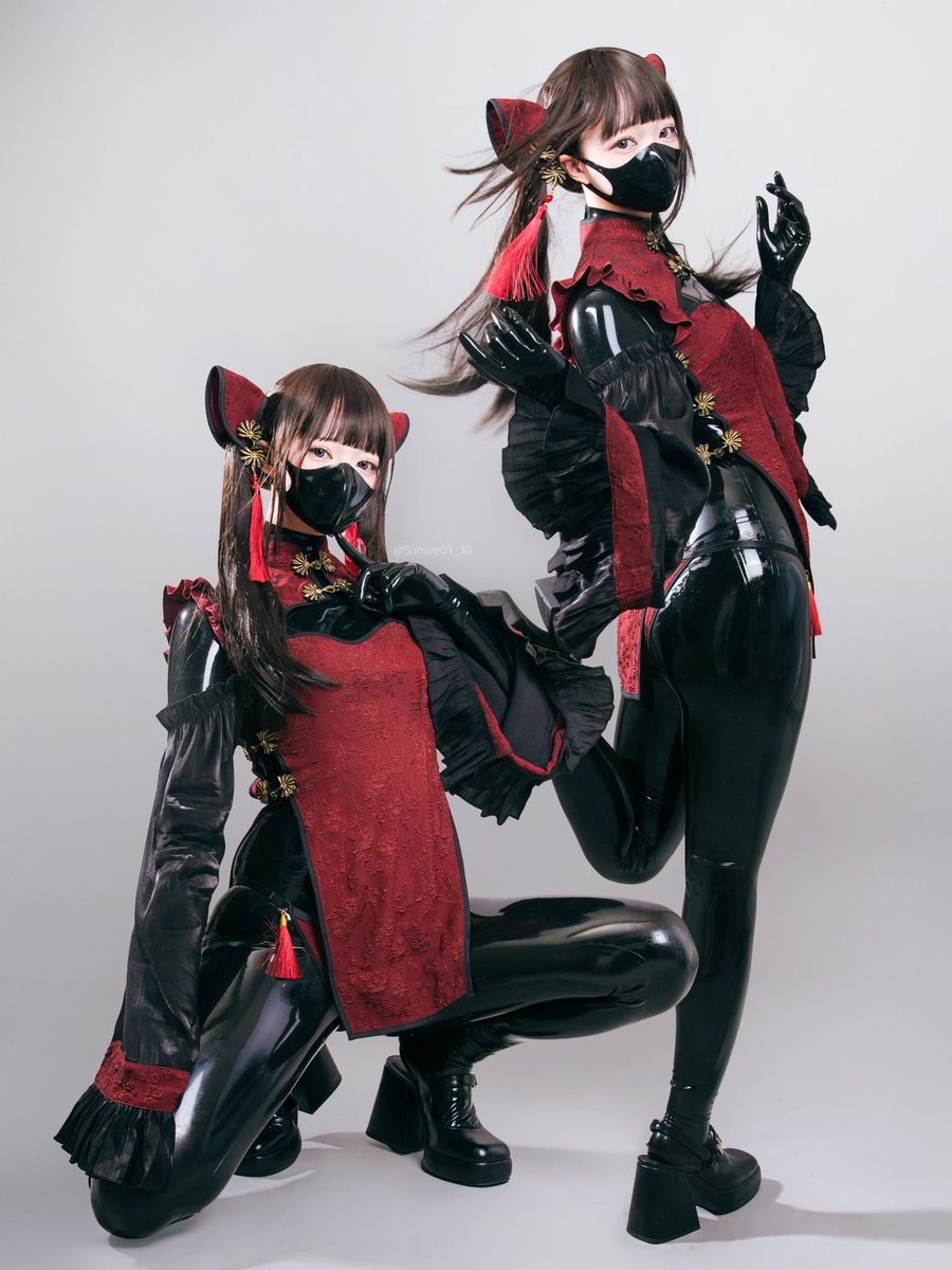 ラバーｘチャイナ風コス🖤
しかも黒ツインテは初めてなの…！
