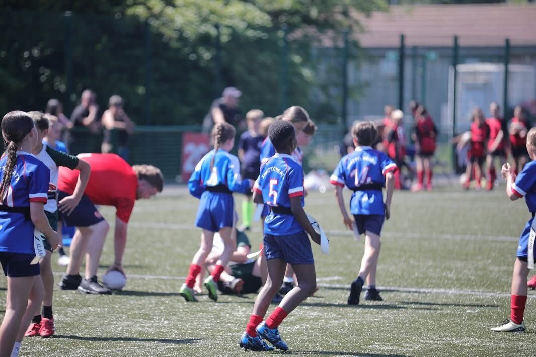 CommunitySaints's tweet image. ☀️ A great start to our Whittle Cup for 2025!
The sun is shining as our St Helens school enjoy a day of tag rugby fun!
#Saintsandproud