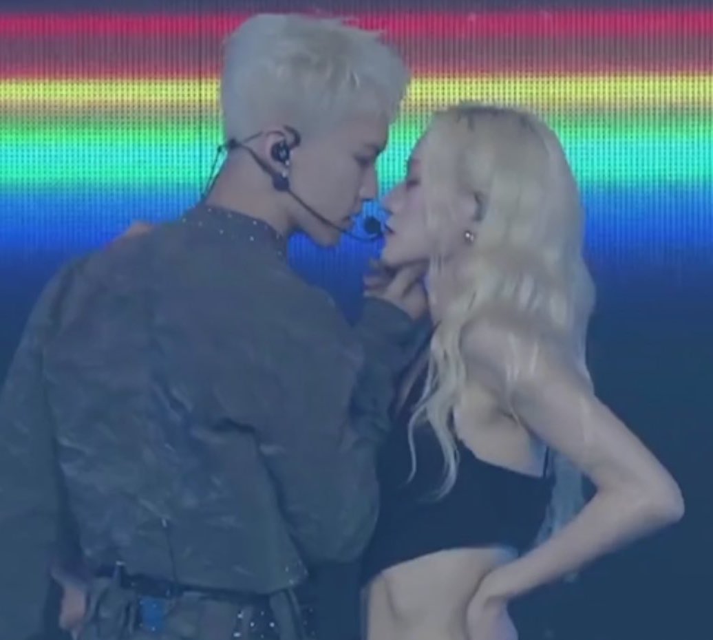 hot blondes for hot blondes THANK YOU FOR THIS SERVE HOSHI