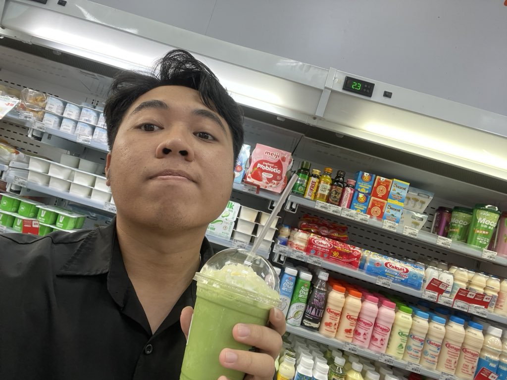 0xMoonNight's tweet photo. Life moves fast, but a good slushy makes you pause. Sipping matcha, soaking in the moment. Happy #SlushyDay βοΈπ΅β¨
@kristen_crpt
#KristenSuiHub
@SlushWallet
#SlushOutSummer https://t.co/af6ePWuqU1