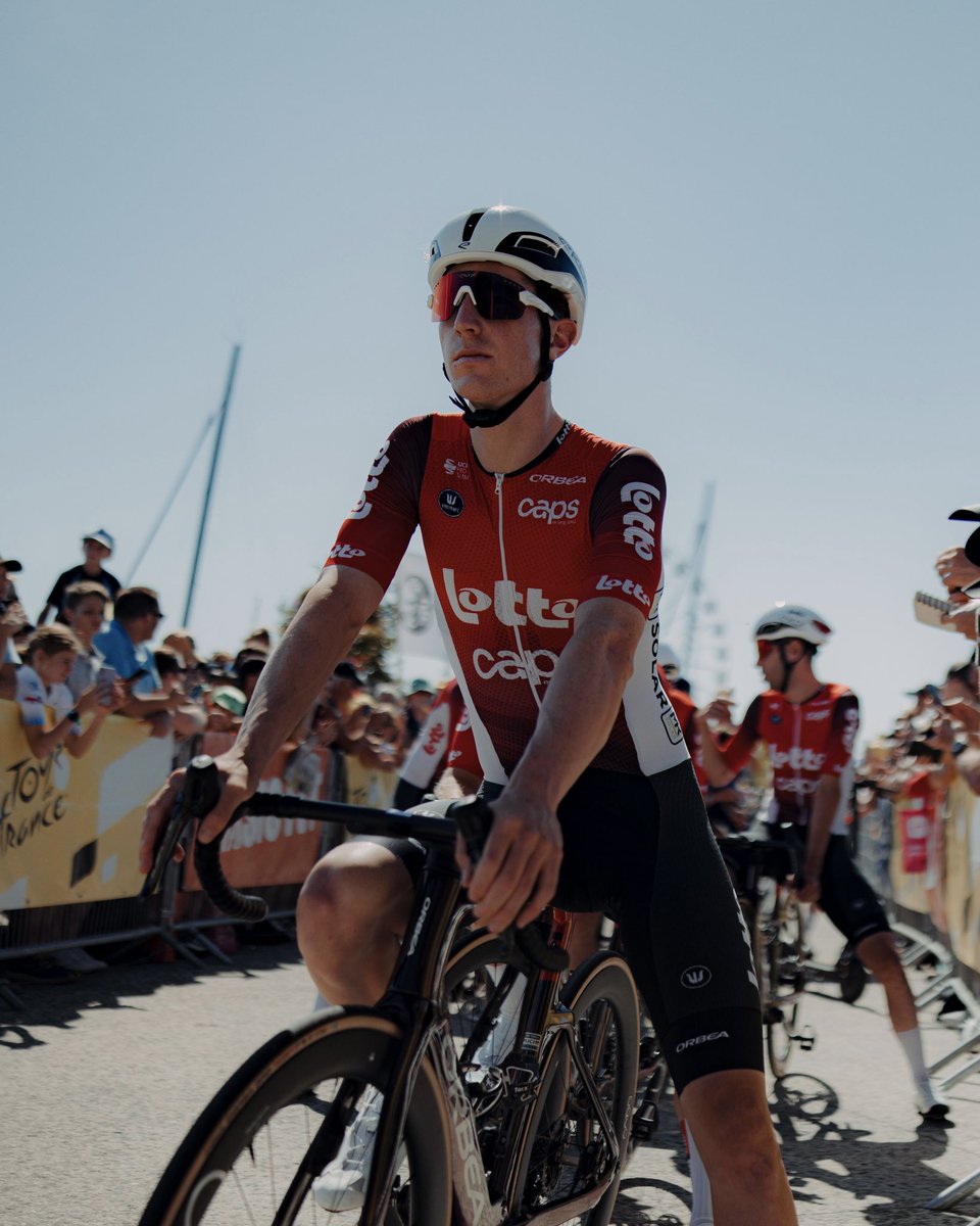 Lotto Cycling Team (@lottocycling_) on Twitter photo Bonjour, Saint-Malo ๐๐ผ๐ก
Pictures: Brecht Steenhouwer Bonjour, Saint-Malo ๐๐ผ๐ก
Pictures: Brecht Steenhouwer