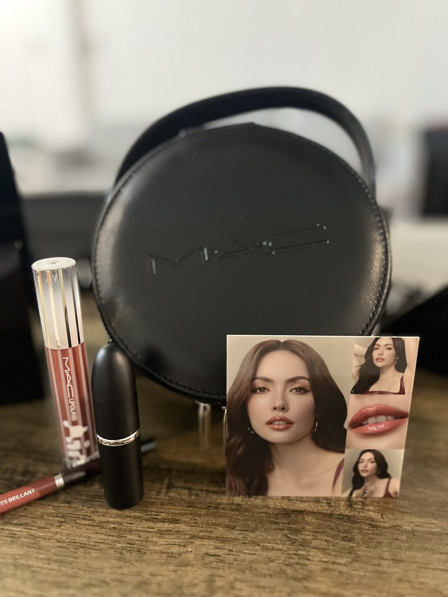 jitTang5's tweet image. ขอบคุณนะคะแถม makeup bag มาให้ด้วย ถูกใจมากๆเลยค่ะ 💖

#MACCosmeticsThailand
#MACLipStyling @MACCosmeticsTH