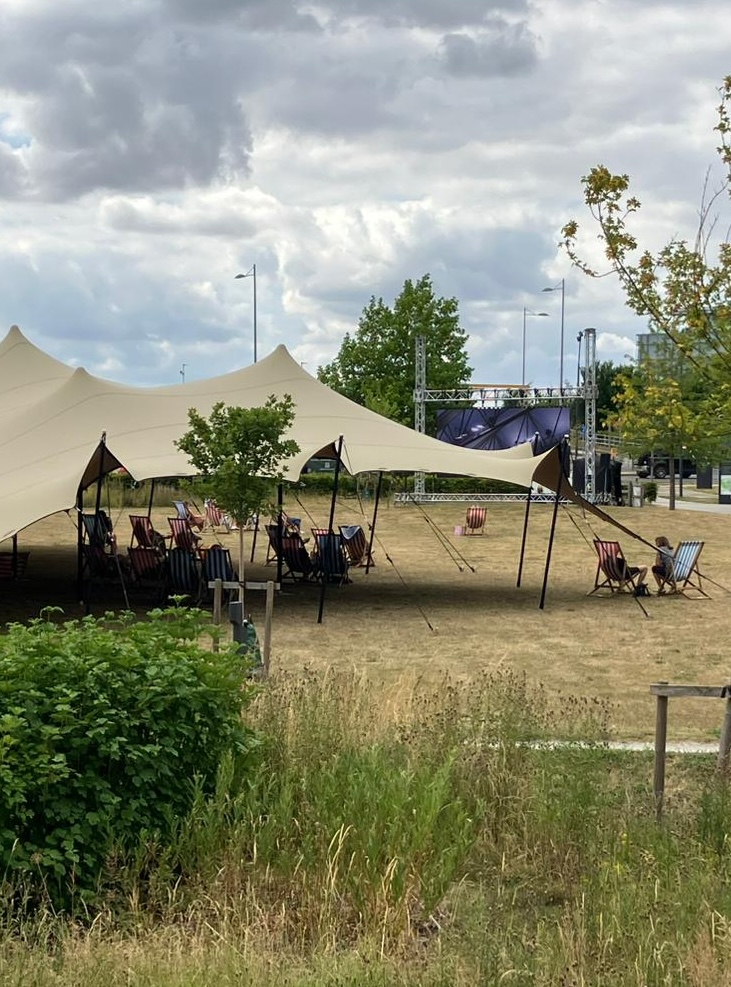 CamBioCampus's tweet image. ☀️ Paddington is coming to the screen this Sunday 13th July at 10am 🧸🎬 followed by the Wimbledon final in the afternoon
We know it’s a scorcher out there... but don’t worry, our tent is staying up for the rest of the screenings to keep things cool, shaded and comfy...