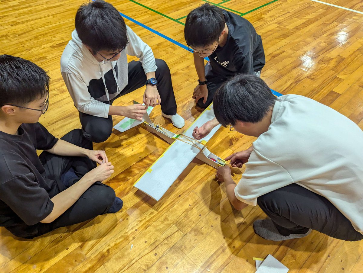 RyudaiRobot's tweet image. 練習機完成！！
初フライト無事終了！？
#ひこロボ