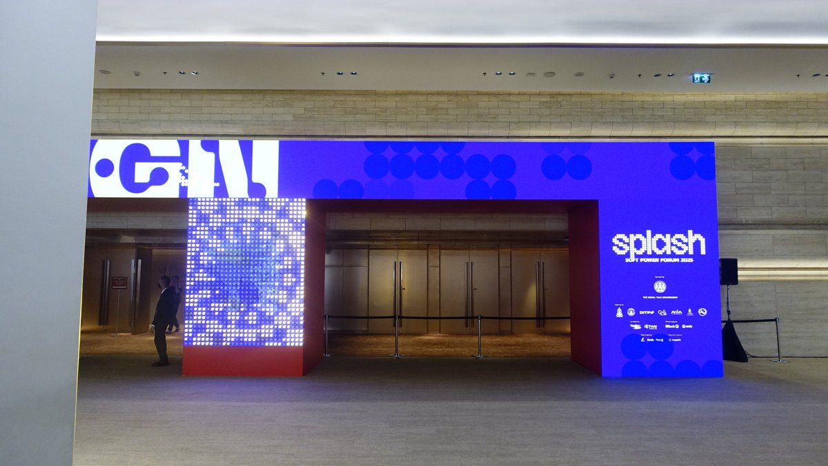 1_gallary's tweet image. เมื่อวานไปเดินงาน #THACCAsplash มาค่ะ ติด rx100m3 (เห่อมาก เพราะเพิ่งได้เปลี่ยนแบต) มาด้วย เลยลองเอาไปสแนปขำๆดู ไปยืนดูระเบียบวาทะศิลป์ กับรัตนศิลป์อินตาไทยราษฎร์คือม่วนจอยสุดๆ