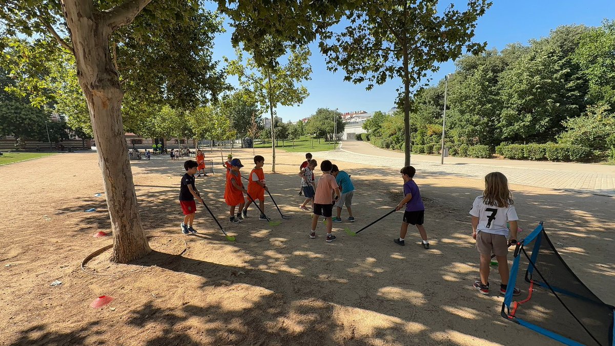 ¡La familia de CF Madrid Río sigue disfrutando al máximo en nuestro campus de verano! ⚽️☀️ Cada sonrisa, cada pase y cada gol nos llena el corazón 💙. Aquí no solo se aprende fútbol, ¡se crean recuerdos para toda la vida! 🙌🔥

¡Seguimos juntos haciendo crecer la pasión!