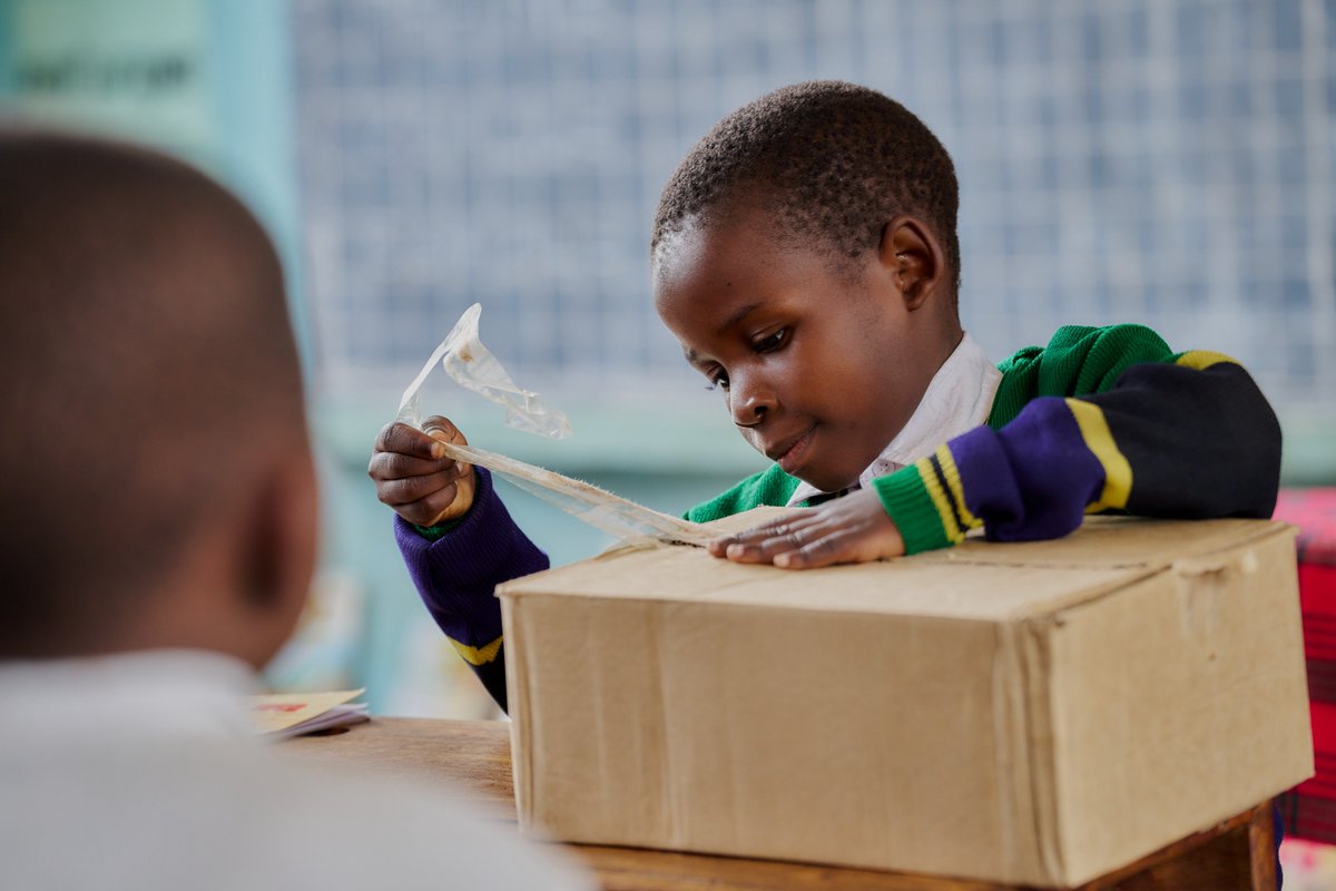 codengo's tweet image. Thank you for bringing the joy of reading to kids in countries like Tanzania!

📷 Emanuel Feruzi 2025